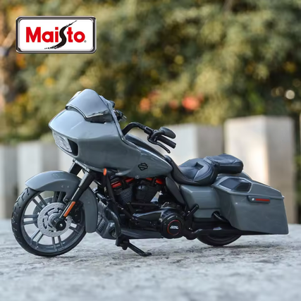 Maisto 1:18 Harley-Davidson 2018 CVO Road Glide Die Cast 